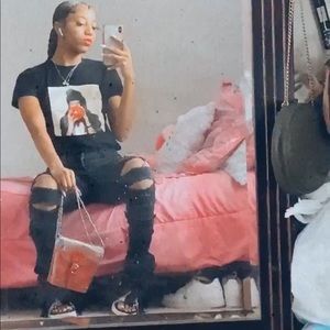 Meet your Posher, Niya